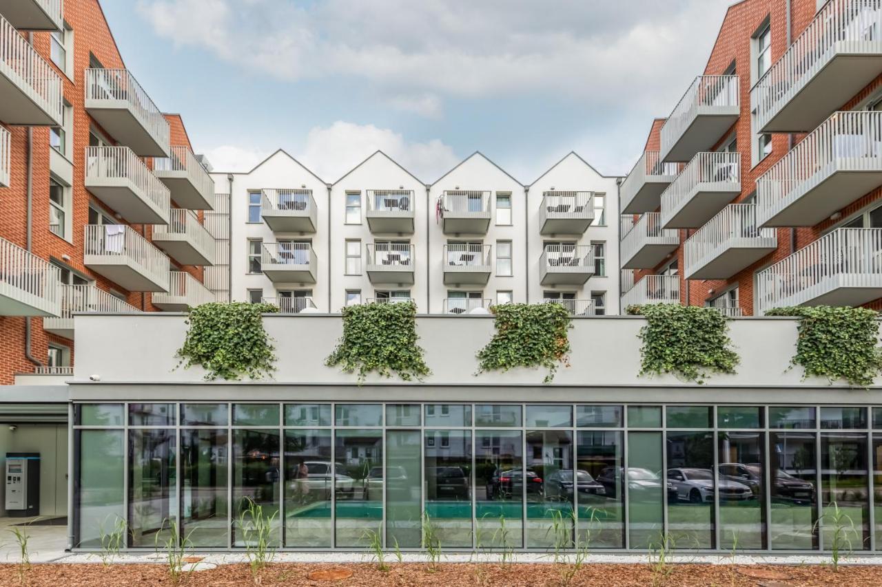 Apartment Port With Swimming Pool, & Gym By Renters Kolberg
